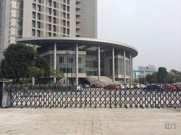 광전지를 가진 안전 철회 가능한 자동적인 문 한 조각에 의하여 구부려지는 관 단면도